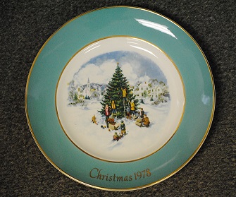 1978 Avon Christmas Collectible Plate 1978 Avon Christmas Collectible Plate